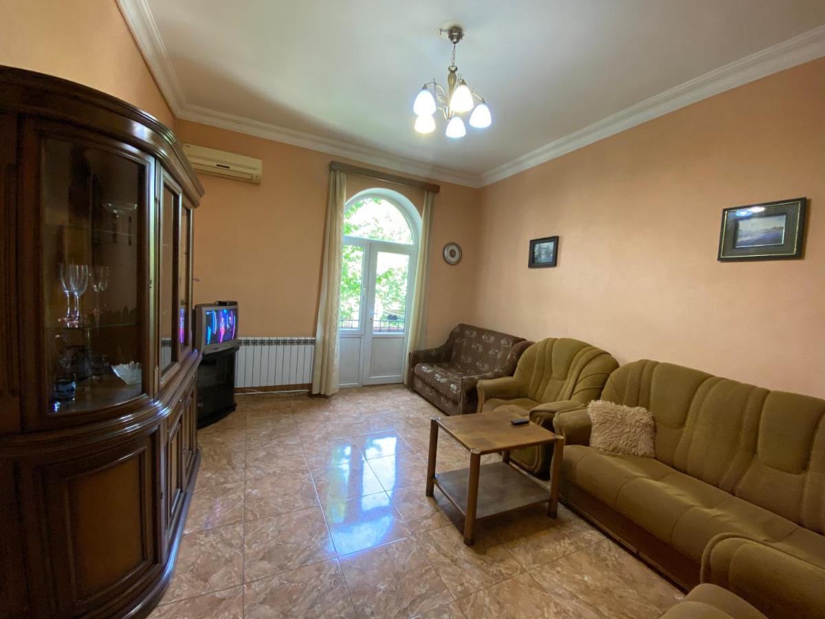 Agora Arcs Apartment Єреван Екстер'єр фото
