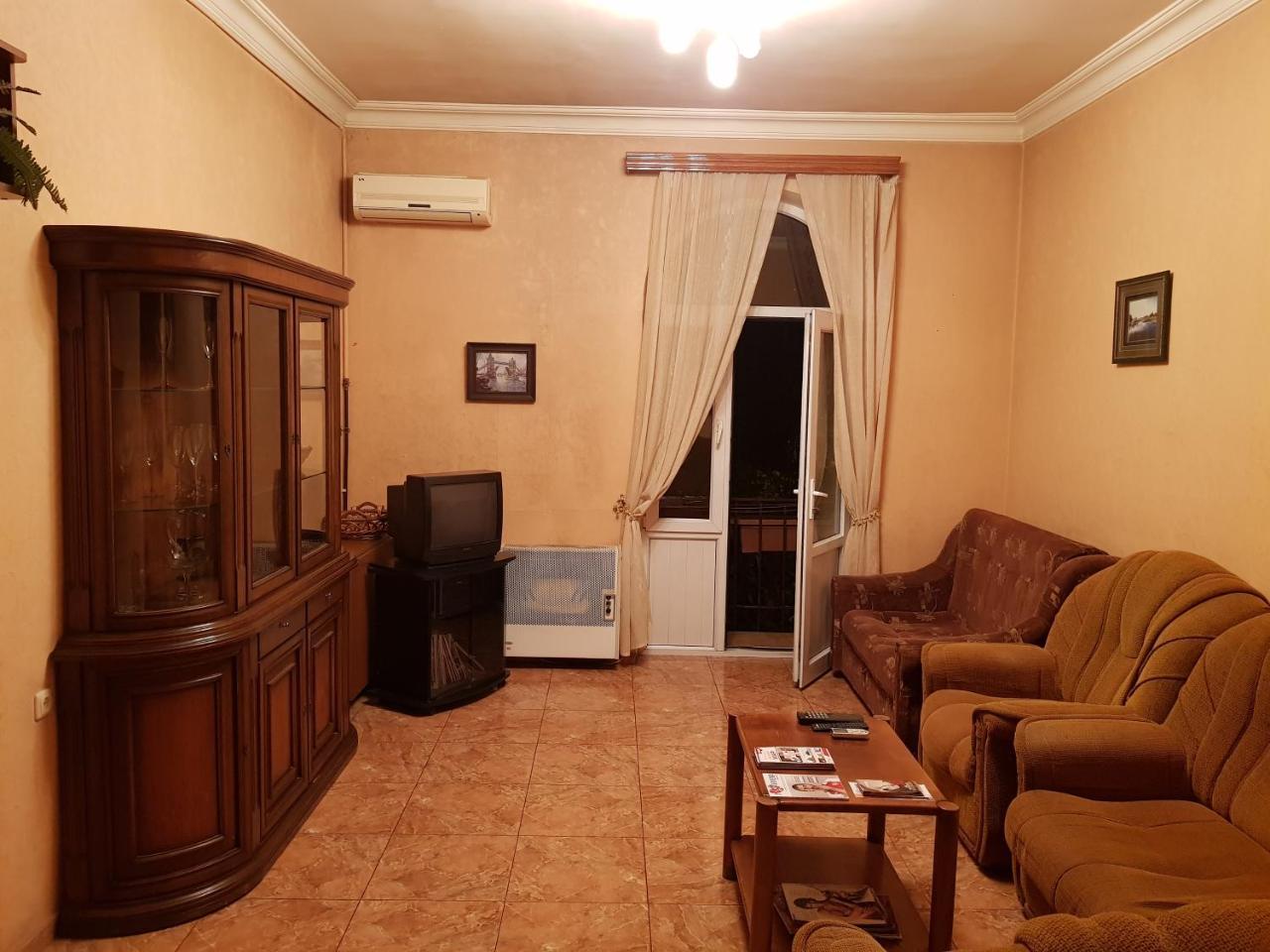 Agora Arcs Apartment Єреван Екстер'єр фото