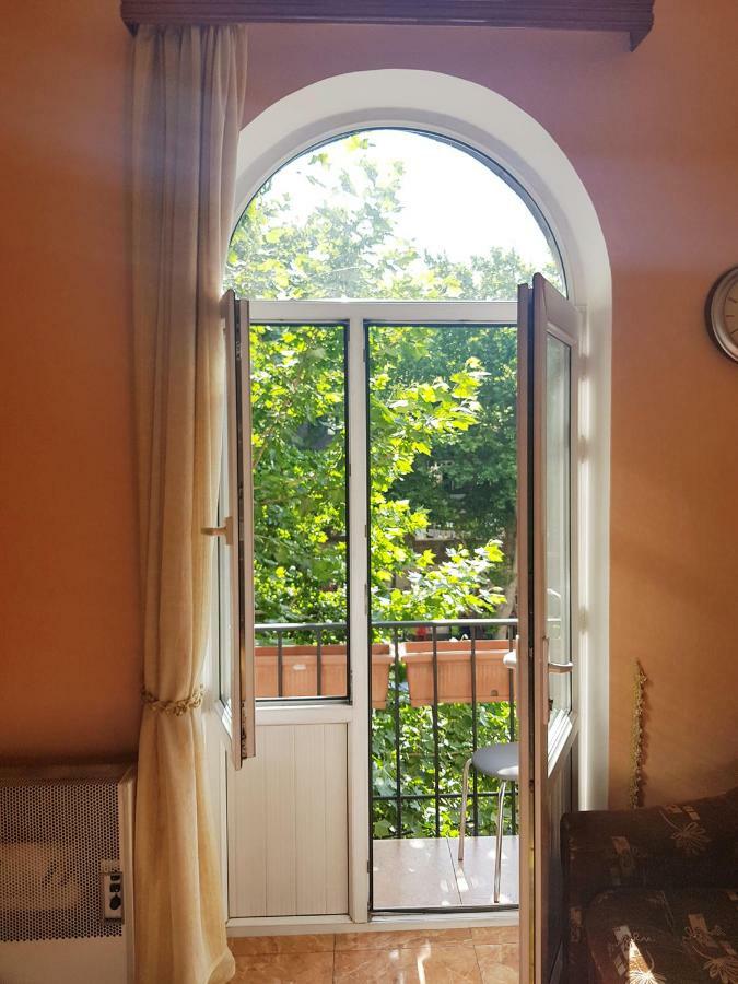 Agora Arcs Apartment Єреван Екстер'єр фото